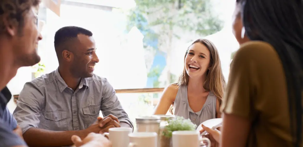 Cultiva Conexiones Sociales, Reunión de amigos